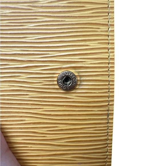 LOUIS VUITTON EPI LEATHER AGENDA – YELLOW W/ PURPLE INTERIOR - Picture 6 of 11